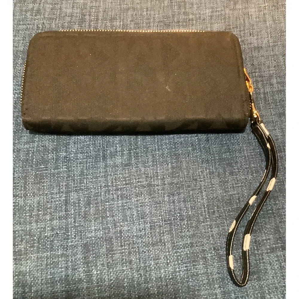 MICHAEL Michael Kors Women Black  Wristlet One Size
